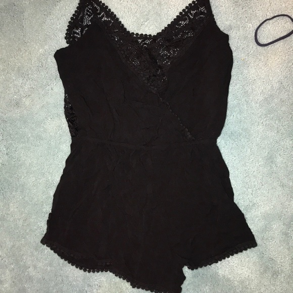 little black romper - Picture 1 of 1